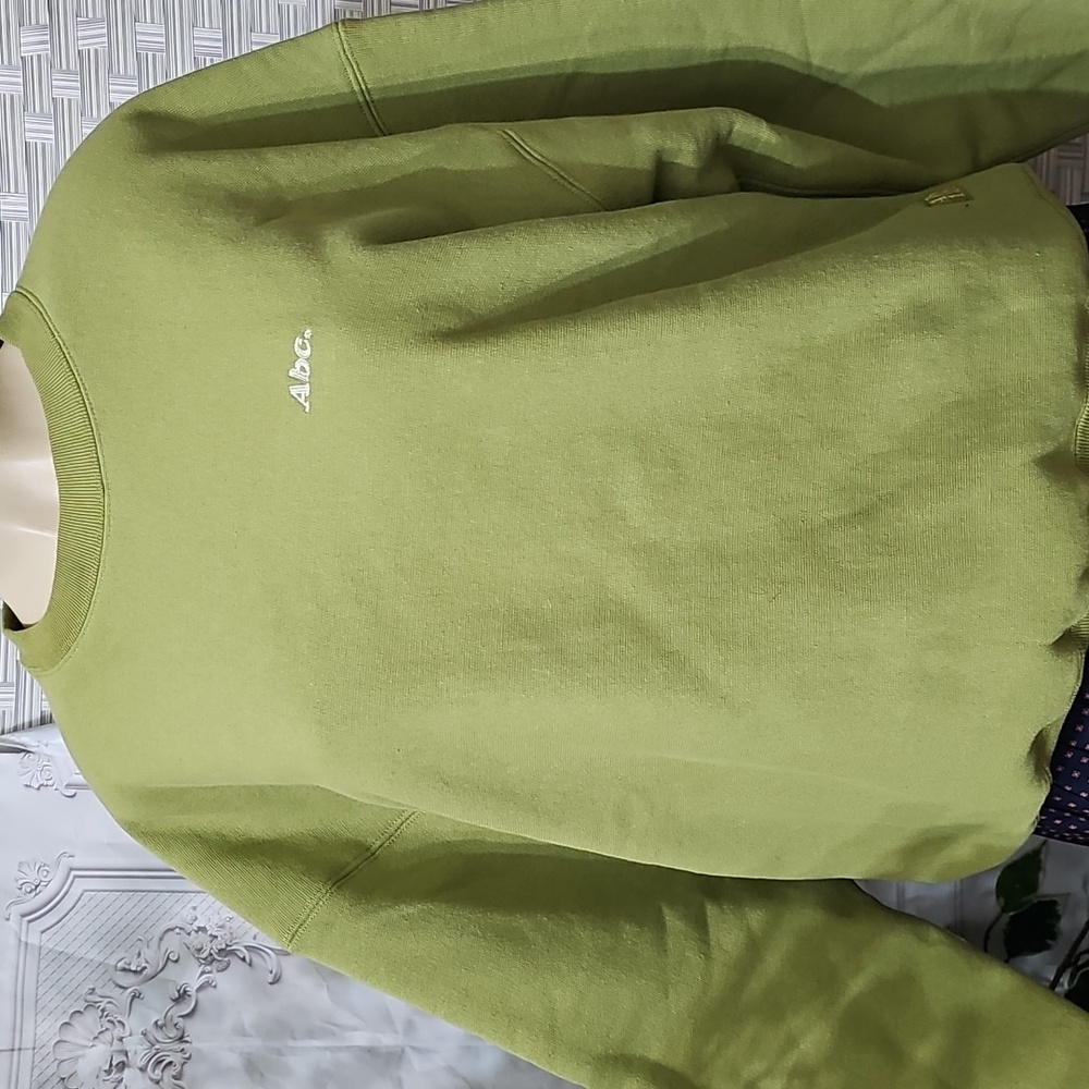 Advisory Board Crystals Green Sweatshirt With Thermal Lining Medium